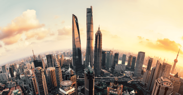 Do Traders Live in Major Cities?